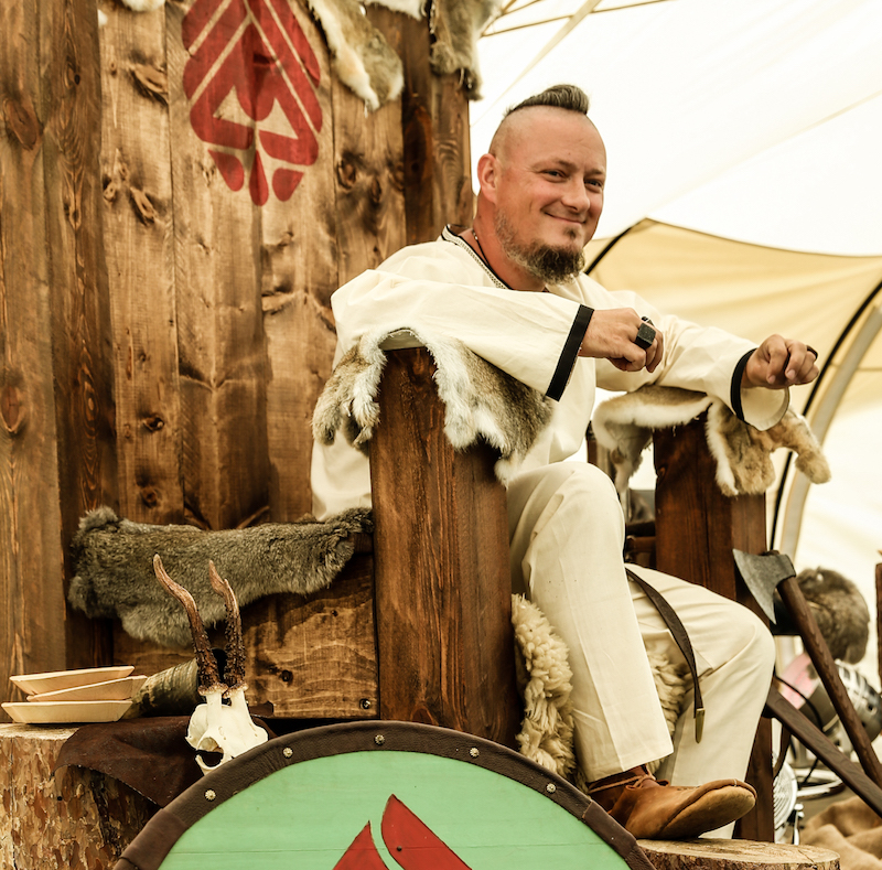 Michał "Kołcz Majk" Wawrzyniak podczas obozu Viking Camp